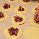 وصفة عمل السمبوسة باللحم المفروم بالصور