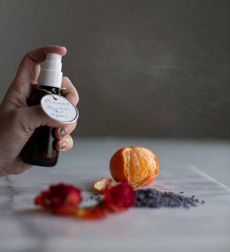 أصنعي سبراي مزيل للعرق في المنزل