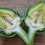 طريقة عمل البيض المخبوز في الخرشوف بالصور