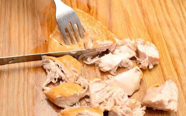 ٣ وصفات مختلفة لتحضير سلطة الفراخ بالصور ٣ وصفات مختلفة لتحضير سلطة الفراخ بالصور