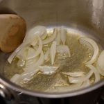 طريقة عمل صلصة البيتزا وتخزينها بالصور