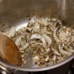 طريقة عمل صلصة البيتزا وتخزينها بالصور