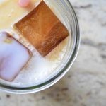 عمل مكعبات القهوة المثلجة بالصور