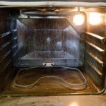تنظيف الفرن بالصور تنظيف الفرن بالصور
