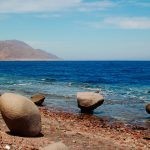 بالصور الثقب الأزرق The Blue Hole أجمل الأماكن الطبيعية في دهب بالصور الثقب الأزرق The Blue Hole أجمل الأماكن الطبيعية في دهب