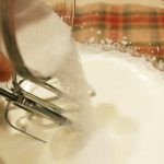 طريقة عمل كريمة الخفق بالصور