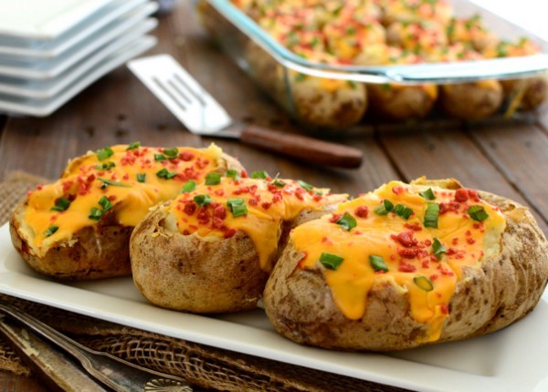 تحضير بطاطس مشوية بالفرن مع الجبن واللحم وصفة شهية تحضير بطاطس مشوية بالفرن مع الجبن واللحم وصفة شهية