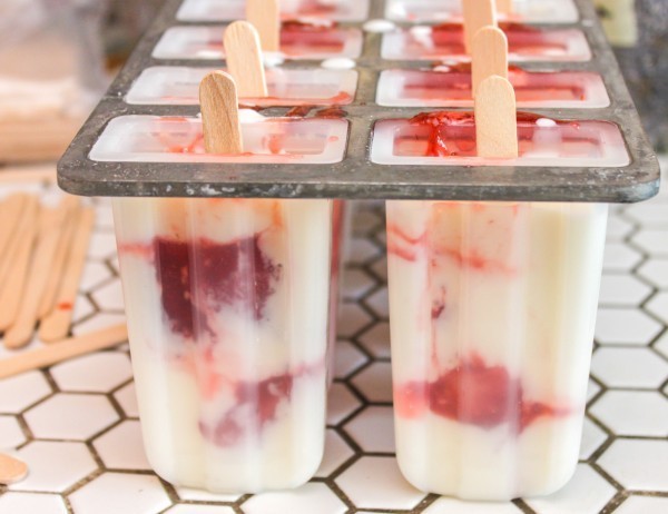 ايس كريم ستيك بالفراولة و اللافندر