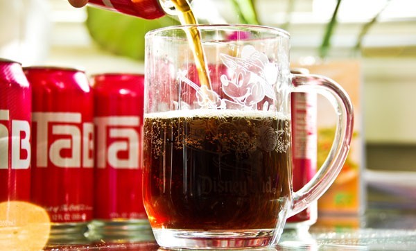 ٩ علامات تدل علي انك تشرب الكثير من السعرات الحرارية