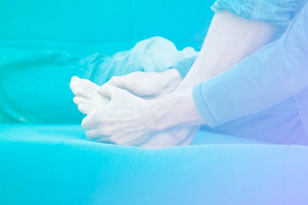 أعراض النقرس ٧ علامات تحدث لك وتحذرك منه