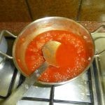 عمل مربي الطماطم بالصور