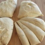 طريقة عمل البقسماط المُقرمش بالصور