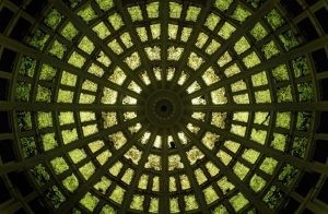 قاعة أثرية فخمة تحت المياه في بيرني مادوف الفيكتوري قاعة أثرية فخمة تحت المياه في بيرني مادوف الفيكتوري