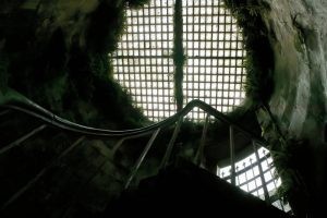 قاعة أثرية فخمة تحت المياه في بيرني مادوف الفيكتوري قاعة أثرية فخمة تحت المياه في بيرني مادوف الفيكتوري