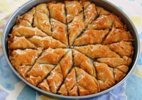 حضري الجلاش الحلو بالمكسرات وأستمتعي بحلوى شهية
