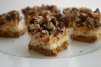 حلوى الطبقات بجوز الهند و الزنجبيل بالصور