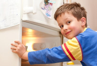 أسباب الجوع المستمر عند الأطفال والحل المناسب