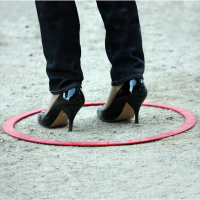 7 مخاطر لإرتداء الكعب العالي لفترة طويلة 7 مخاطر لإرتداء الكعب العالي لفترة طويلة