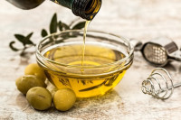 وصفات زيت الزيتون للتجاعيد وعلاجها الفعال وصفات زيت الزيتون للتجاعيد وعلاجها الفعال
