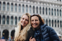 علامات تدل علي أنك ستصبحين مثل والدتك تماماً علامات تدل علي أنك ستصبحين مثل والدتك تماماً