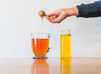 طرق إستخدام العسل والماء الدافئ للتخسيس