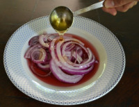 ٣ وصفات لتطبيق ماسك البصل للشعر ٣ وصفات لتطبيق ماسك البصل للشعر