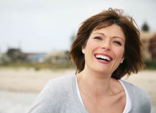 تأثير السعادة علي صحة وجمال بشرتك تأثير السعادة علي صحة وجمال بشرتك