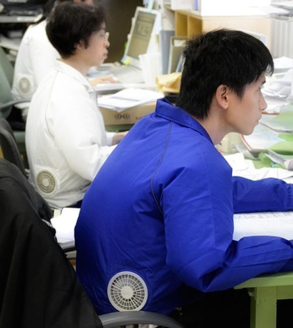 تغلب على حرارة الصيف ، بملابس مكيفة !! أحد إبداعات اليابان الجديدة