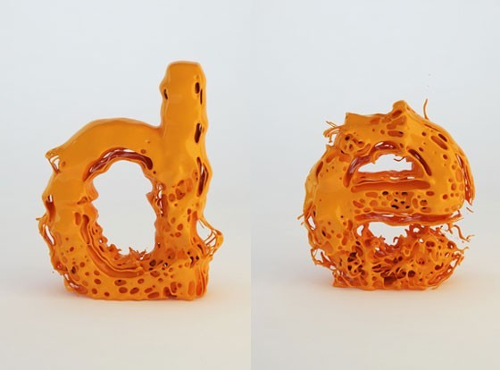 رسم الحروف الهجائية بالسوائل تجربة فريدة من نوعها