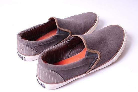 كيف تختار الحذاء المناسب لبنيتك و لون بشرتك ؟