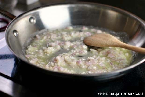 حساء المشروم اللذيذ بالكريمة الغنية.