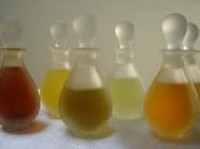 الزيوت العطرية و استخدامها في العلاجات المختلفة الزيوت العطرية و استخدامها في العلاجات المختلفة