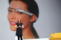 “جوجل” بدأت في تسويق نظارات ابتكارية مزودة بكاميرا وإنترنت “جوجل” بدأت في تسويق نظارات ابتكارية مزودة بكاميرا وإنترنت