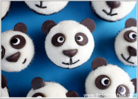 بالصور و الخطوات : إصنع كب كيك على شكل بندا رائع بالصور و الخطوات : إصنع كب كيك على شكل بندا رائع