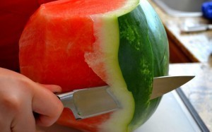 بالصور كيف تعرف البطيخ الناضج بنفسك حتي لا يخدعك التجار