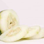 طريقة إستخدام الخيار والشوفان لتنظيف البشرة وعلاج الحبوب