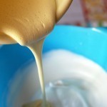 طريقة عمل الكيكة الاسفنجية بالصور خطوات كاملة مصورة