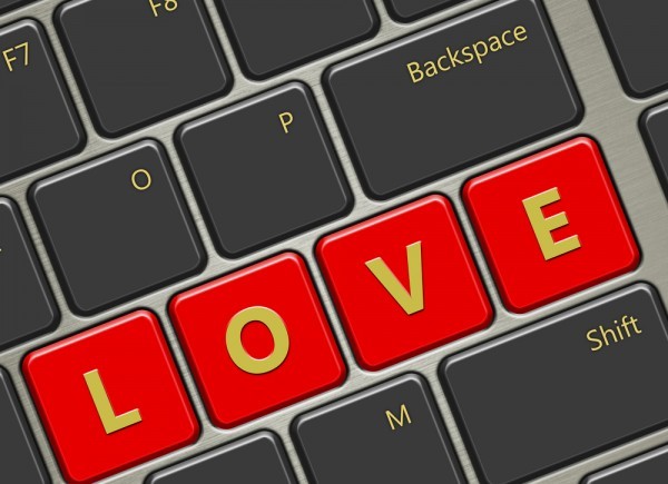 ماهي علامات الحب الحقيقي ؟ هل تعرفها ربما ستعرف الحب لأول مرة ماهي علامات الحب الحقيقي ؟ هل تعرفها ربما ستعرف الحب لأول مرة