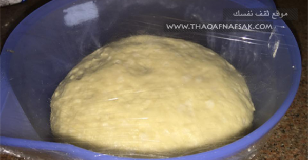 مقادير وطريقة عمل عجينة البيتزا بالصور بدون أي غلطة مقادير وطريقة عمل عجينة البيتزا بالصور بدون أي غلطة