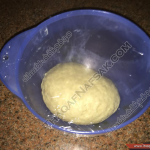 مقادير وطريقة عمل عجينة البيتزا بالصور بدون أي غلطة مقادير وطريقة عمل عجينة البيتزا بالصور بدون أي غلطة