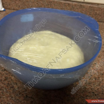 مقادير وطريقة عمل عجينة البيتزا بالصور بدون أي غلطة مقادير وطريقة عمل عجينة البيتزا بالصور بدون أي غلطة