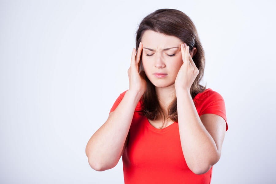10 زيوت عطرية طبيعية لعلاج الصداع 10 زيوت عطرية طبيعية لعلاج الصداع