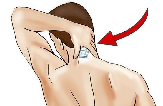 ماذا يحدث عندما تقوم بتثبيت قطعة من الثلج في هذه النقطة من الرأس