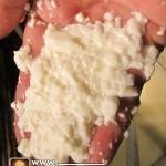 طريقة عمل الجبنة الرومي في البيت بالصور