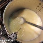 طريقة عمل الجبنة الرومي في البيت بالصور