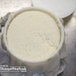 طريقة عمل الجبنة الرومي في البيت بالصور