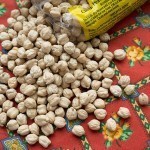 وصفة عمل سلطة الحمص بالجبن الفيتا اللذيذة