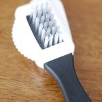 طريقة تنظيف أحذية الشمواه بالصور