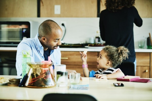 10 عادات تربوية تجعل الأطفال ناجحين منذ الصغر 10 عادات تربوية تجعل الأطفال ناجحين منذ الصغر