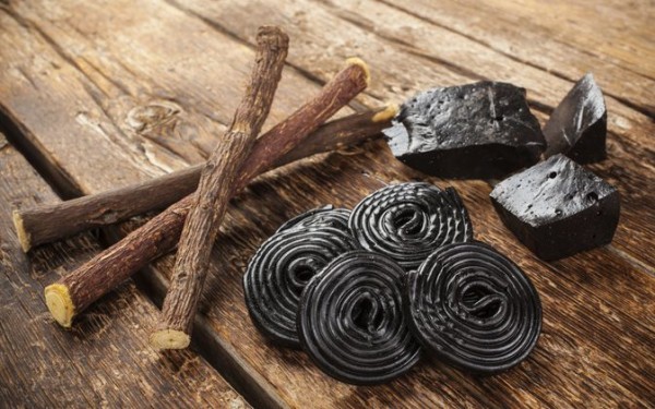 فوائد جذور العرق السوس لصحتك فوائد جذور العرق السوس لصحتك